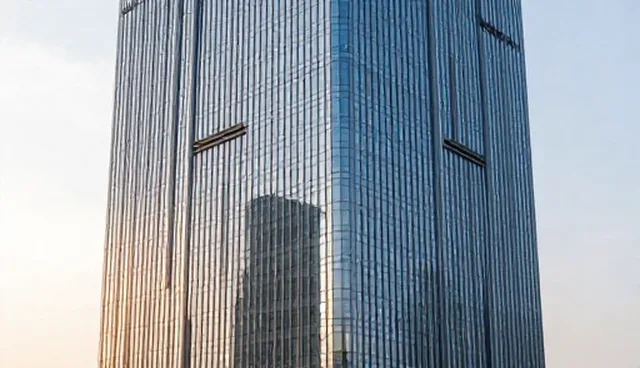 图片提示词一键生成器在线使用比较两种做法